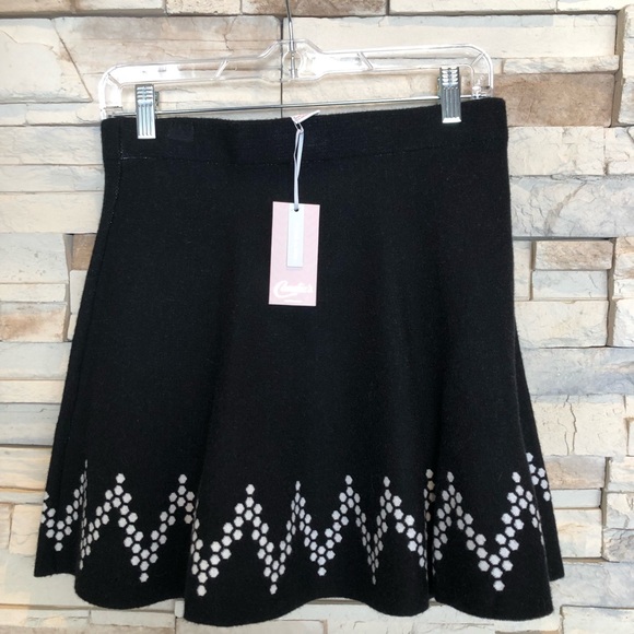 CANDIE’S flared skater style skirt, black with bottom hem white design (Small) - Picture 4 of 11